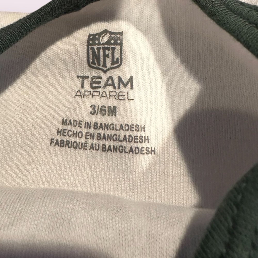 NFL Team Apparel Baby Green Bay Packers Football Onsie Size 3/6 Month - Picture 5 of 8